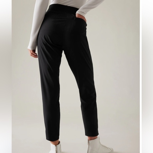 EUC - Athleta Brooklyn Ankle Pant - Size 2 - black - Picture 1 of 11